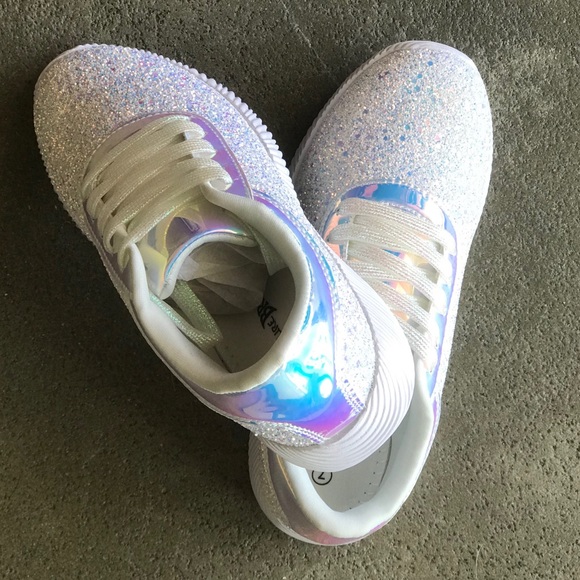 RESTOCK Nature Breeze Holographic Walking Sneaker - Picture 2 of 5